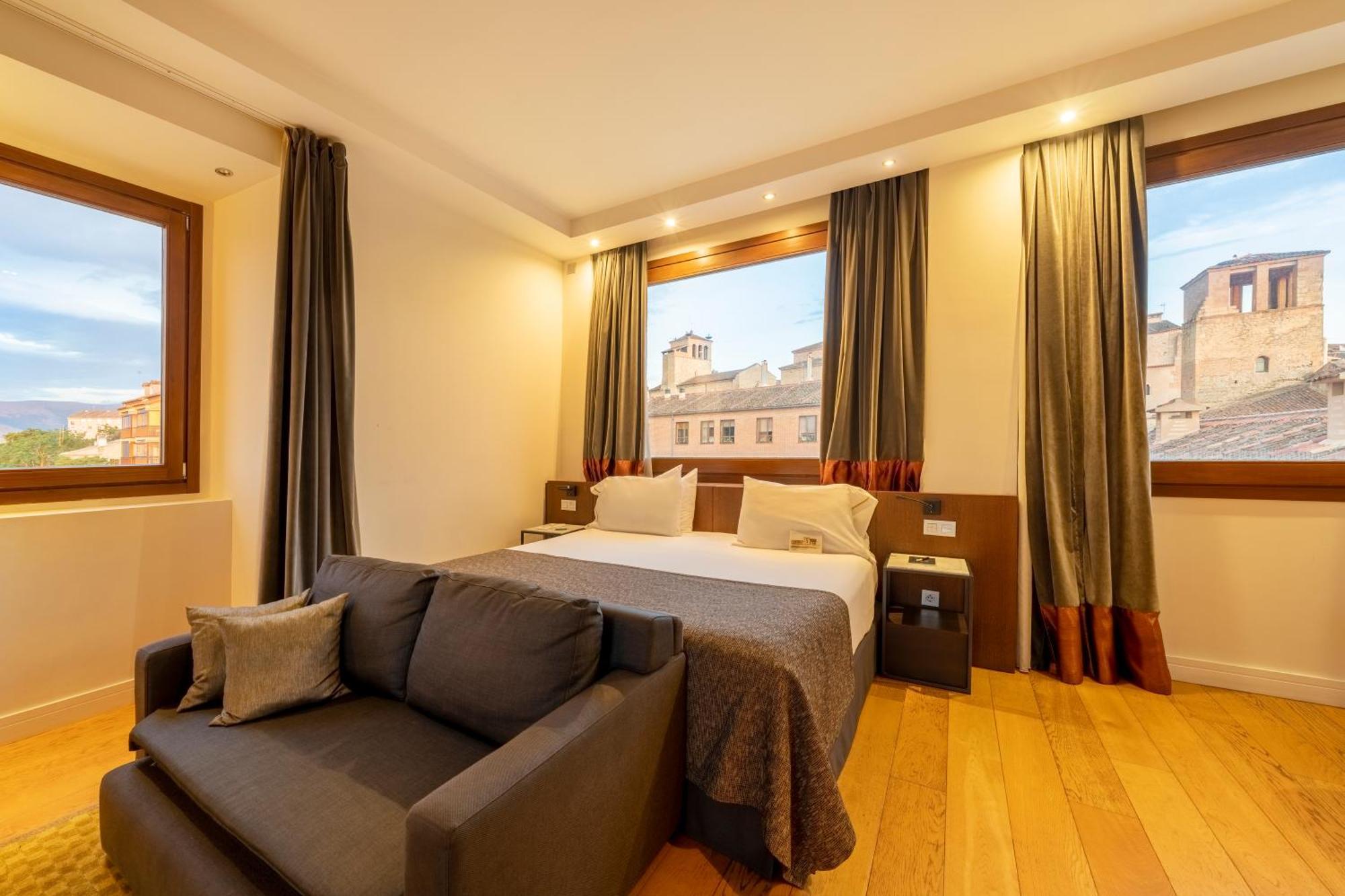 Aurea Convento Capuchinos By Eurostars Hotel Company Segovia Kültér fotó Deluxe Room